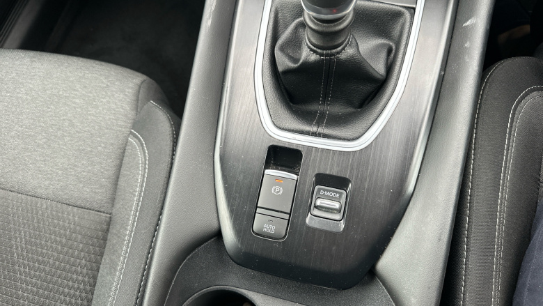 Nissan Qashqai 1.3 DiG-T MH N-Connecta 5dr Petrol Hatchback